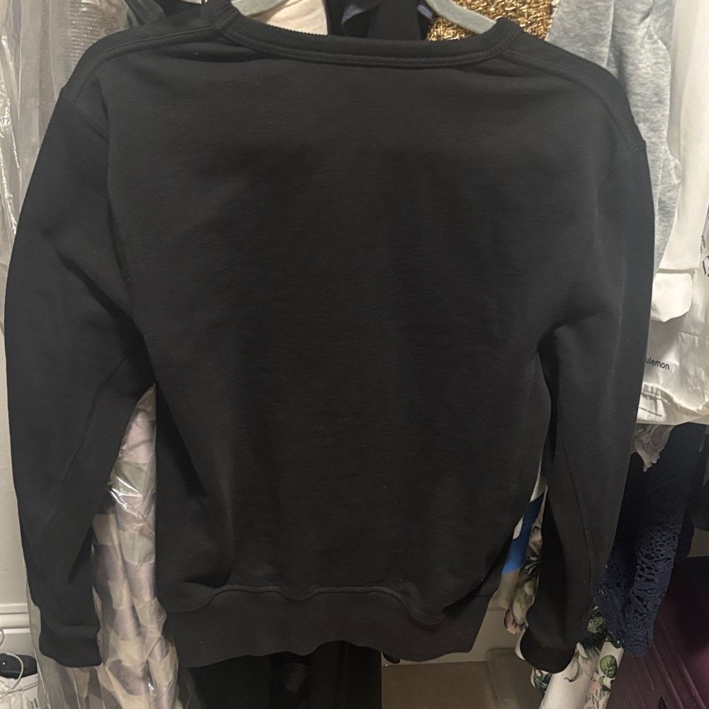 Burberry Black Crewneck Sweatshirt XS with raised circular logo EUC - Picture 6 of 6